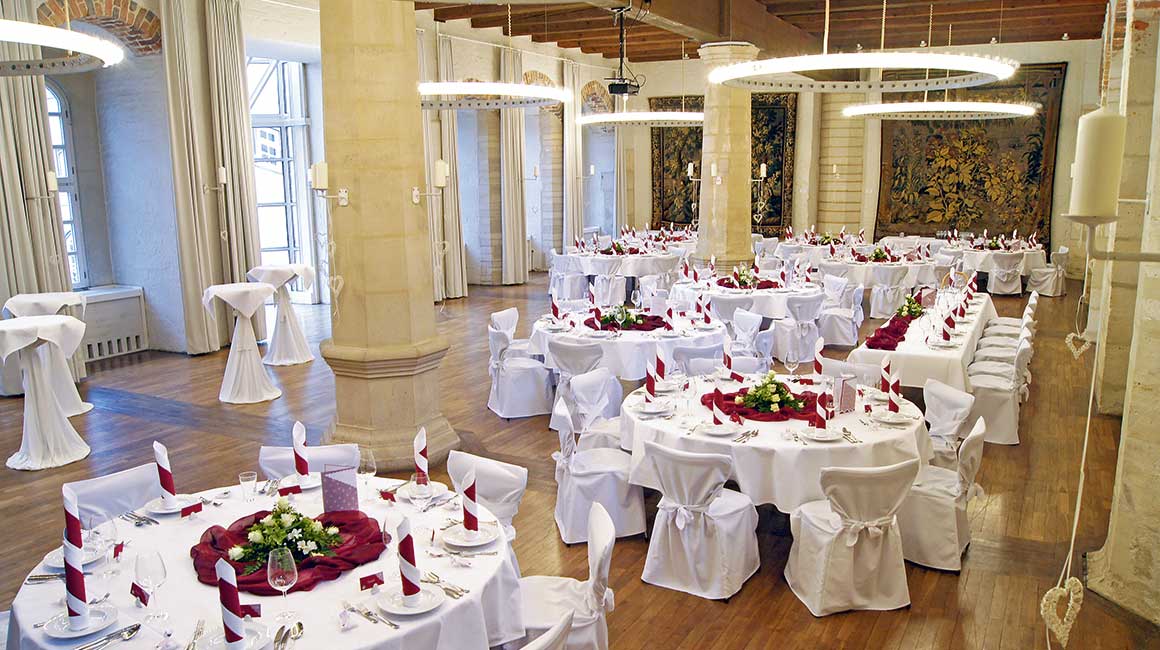 Rittersaal für Feiern und Hochzeiten im Schlossrestaurant Zentgraf in Gifhorn - Foto 01
