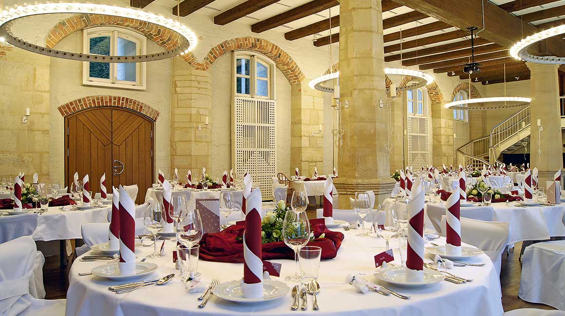 Rittersaal für Feiern und Hochzeiten im Schlossrestaurant Zentgraf in Gifhorn - Foto 02