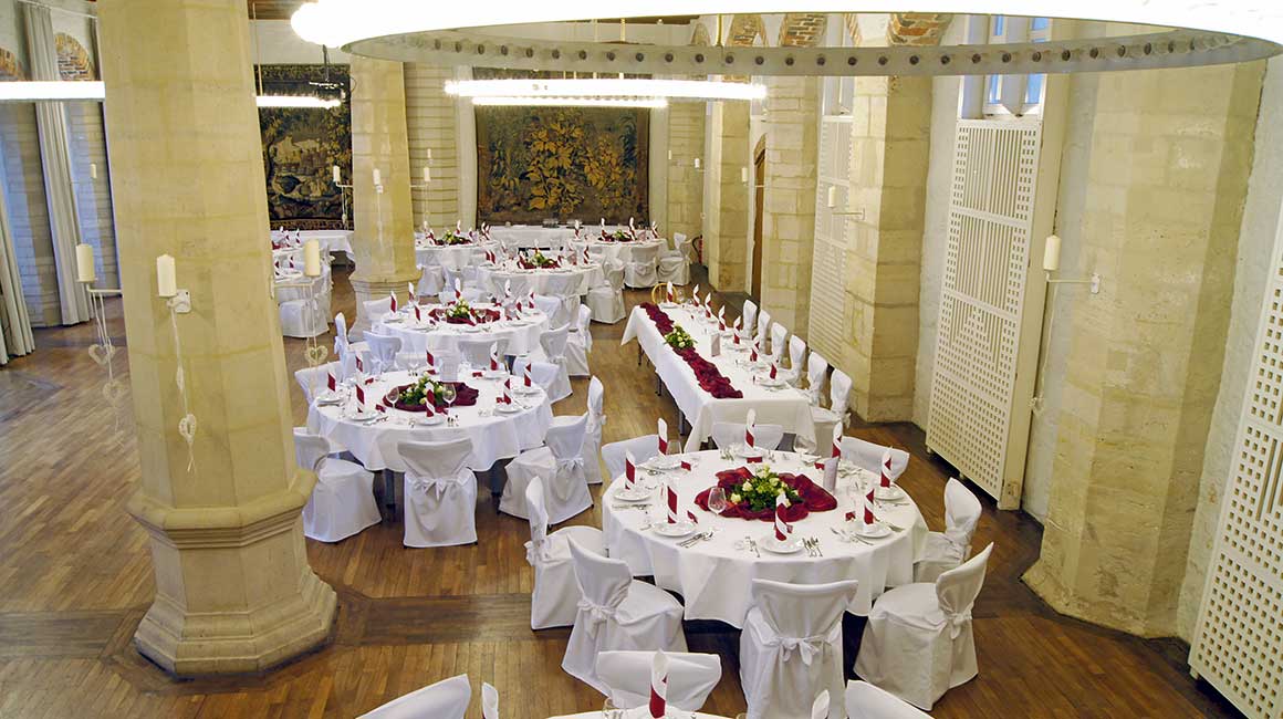 Rittersaal für Feiern und Hochzeiten im Schlossrestaurant Zentgraf in Gifhorn - Foto 04